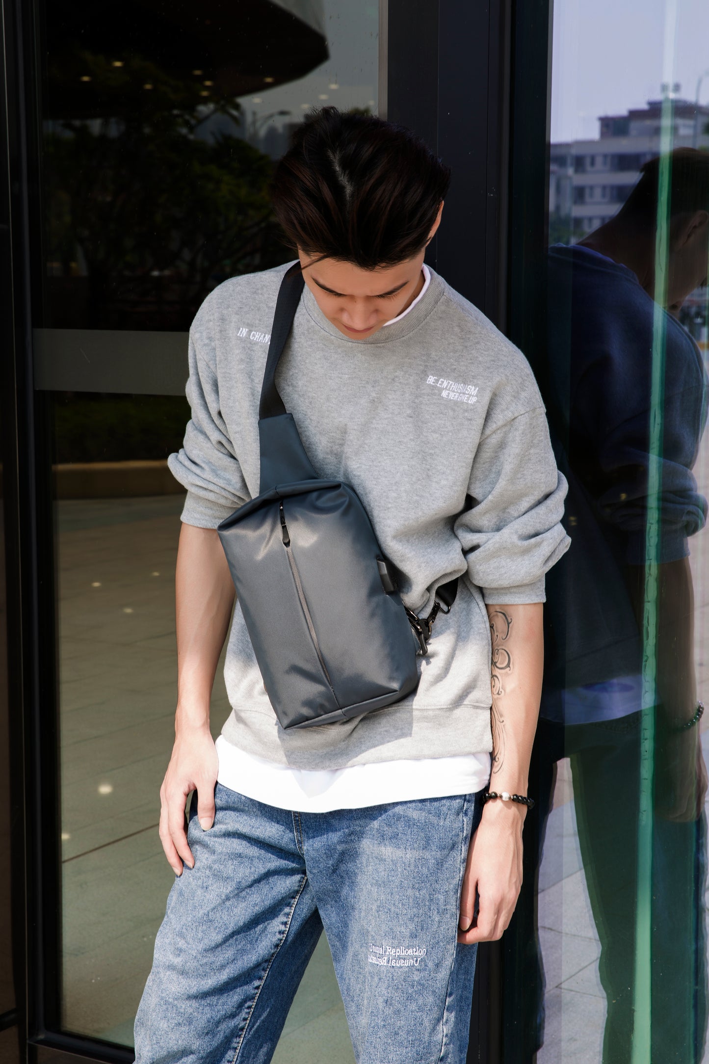 Chest Crossbody Sling waterproof Backpack Bag Travel  Gym Daypack for Women Men with USB charge port