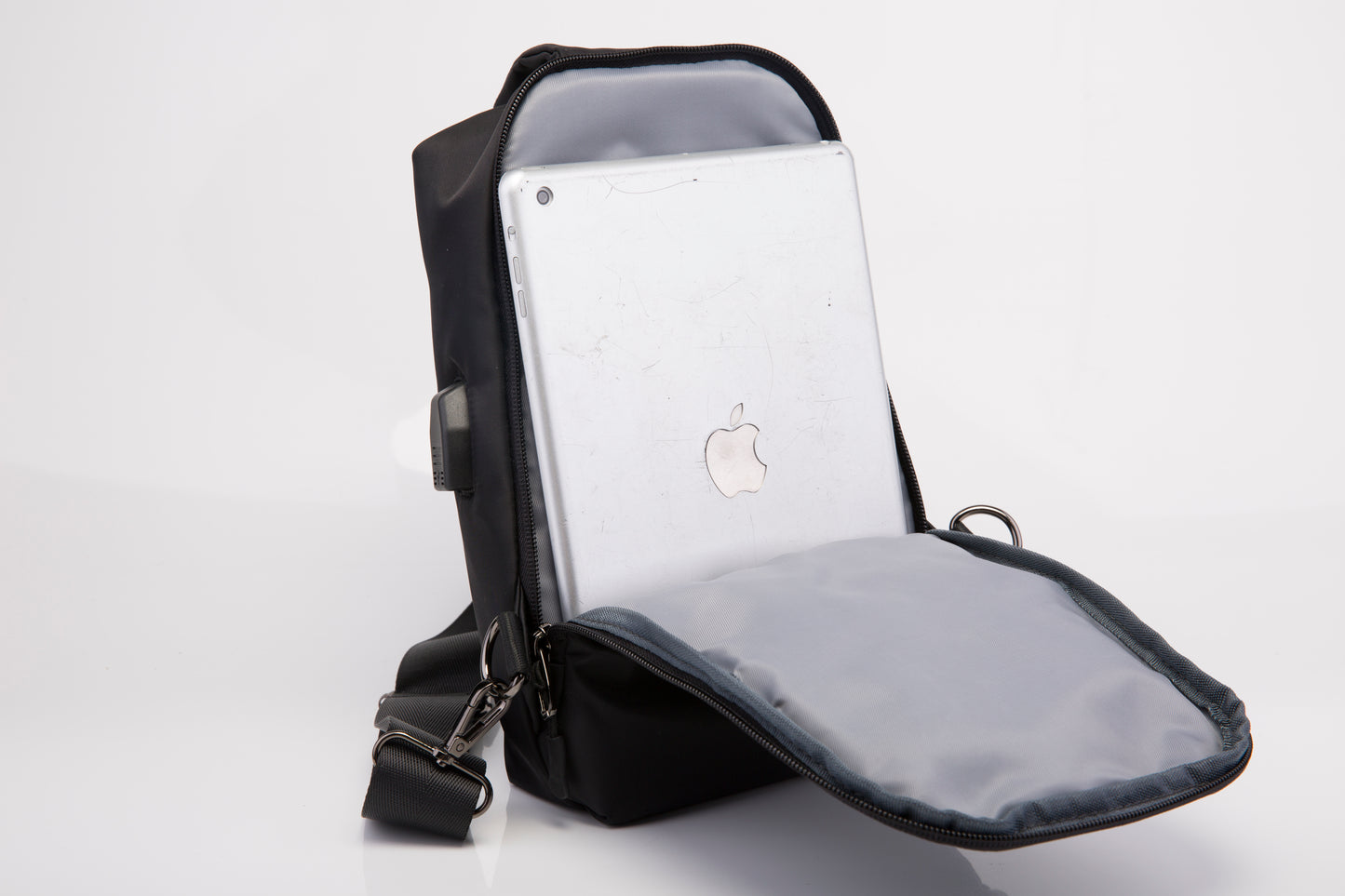 Chest Crossbody Sling waterproof Backpack Bag Travel  Gym Daypack for Women Men with USB charge port