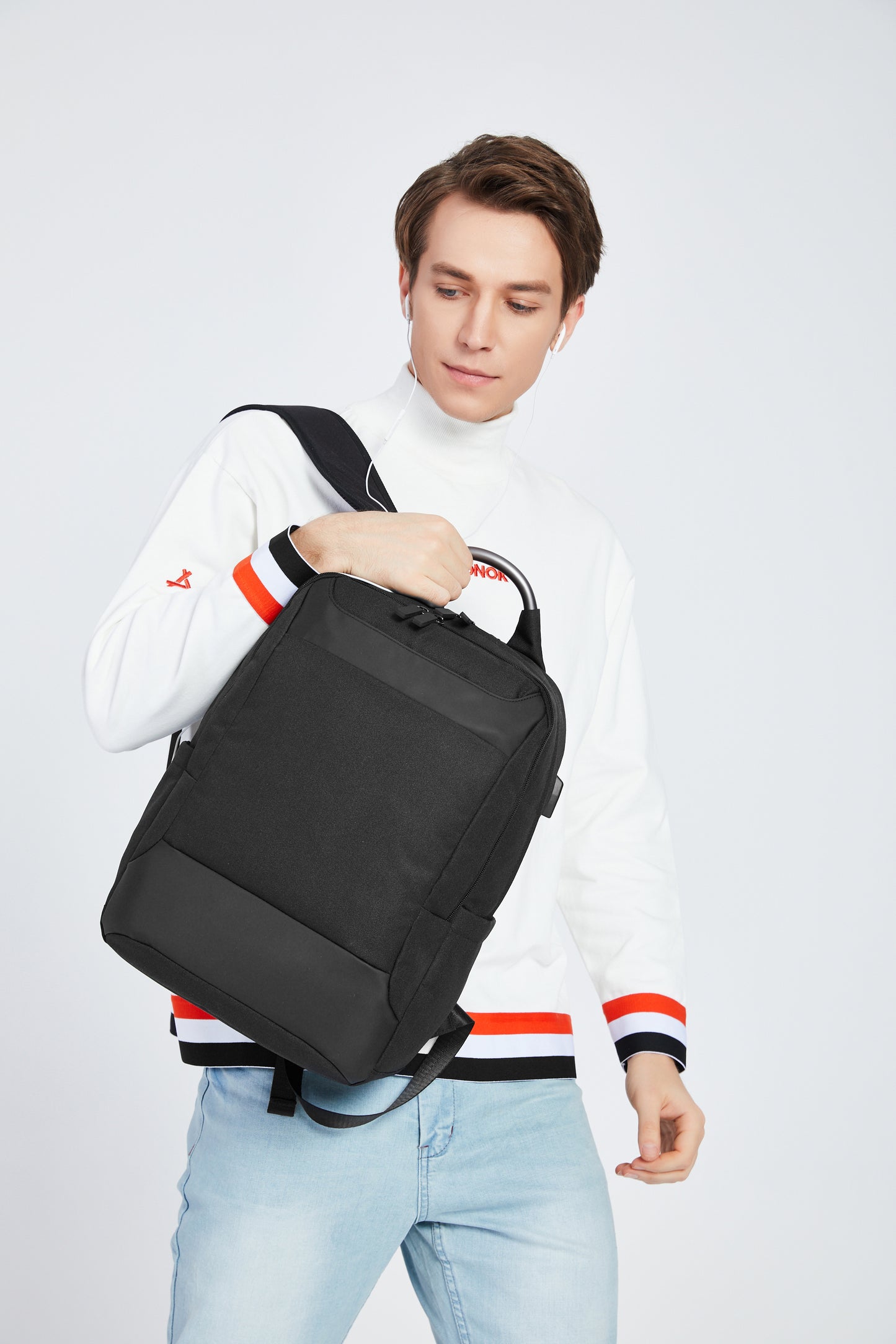 Black Backpack, Laptop Backpack 15.6 Inch Mens Rucksack Work School Bag with USB Charging Port Waterproof Day pack for Business Travel College..